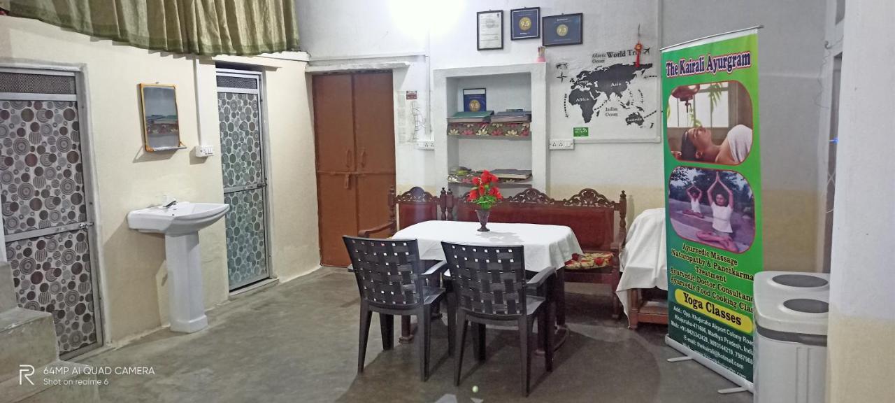 Hostel Buddha קג'ורהו מראה חיצוני תמונה